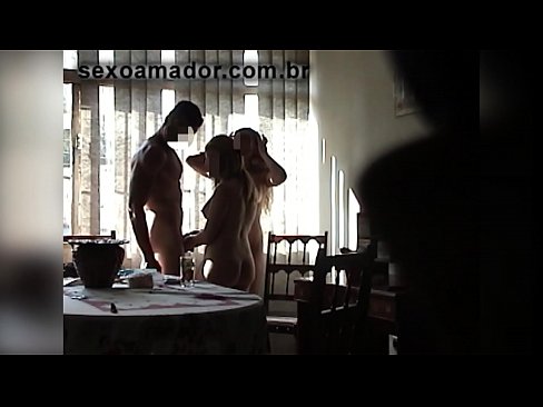 ❤️ Seks dostları nəhəng kişini və onunla birlikdə bir üçlüyü dəvət edirlər ❤❌ Gözəl porno az.virtsextor.ru