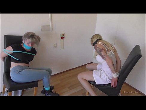 ❤️ Asılı / bağlanmış və ağzı bağlanmış / çətinlik içində olan qız ❤❌ Gözəl porno az.virtsextor.ru
