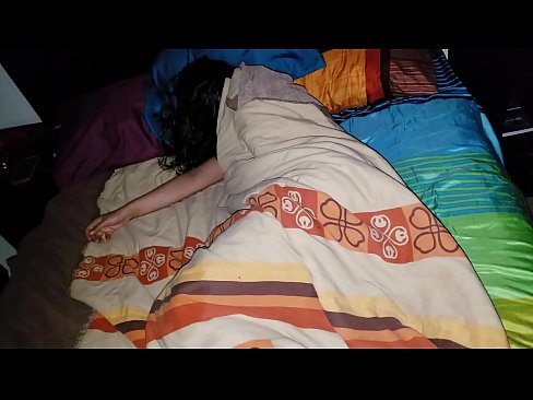 ❤️ Ögey oğul gənc ögey anası yatarkən onu təhqir edir. ❤❌ Gözəl porno az.virtsextor.ru