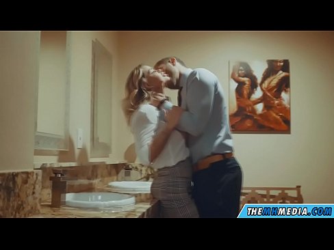 ❤️ Döşlü sarışın sizi ictimai tualetdə aldatdıqda ❤❌ Gözəl porno az.virtsextor.ru